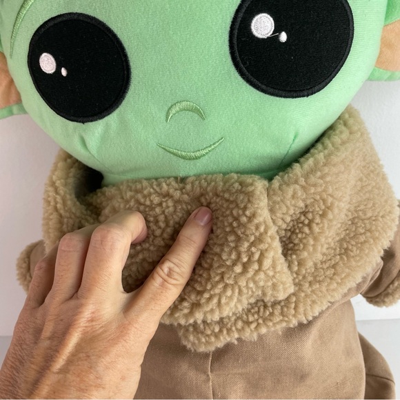 Star Wars Mandalorian Disney NWT Baby Yoda Stuffy Plush - Picture 2 of 6